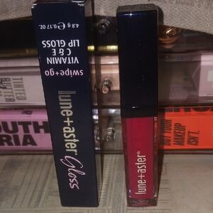 Lune & Aster Gloss